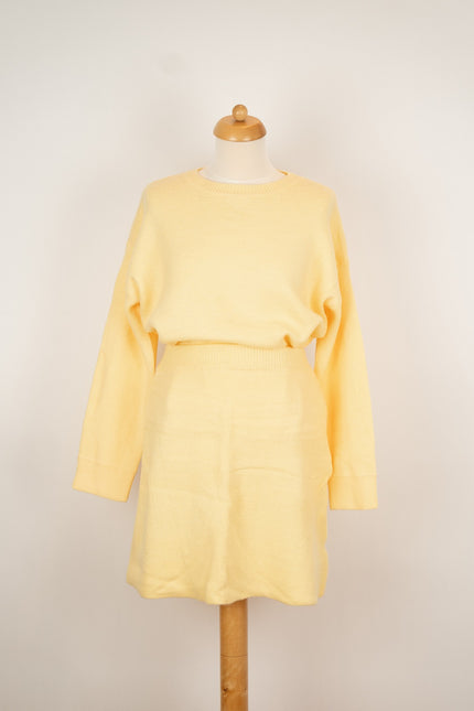 Geel gebreid rokje