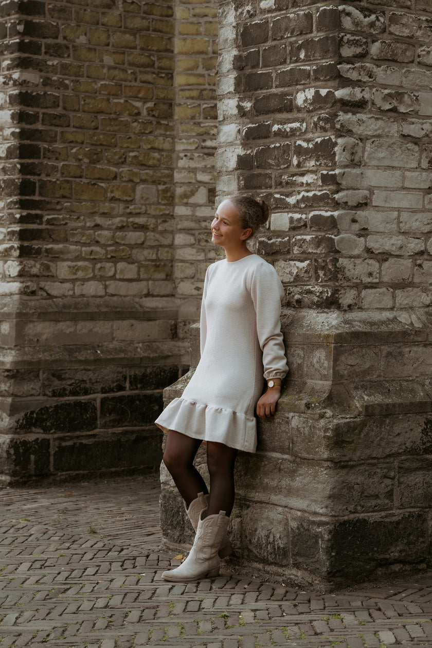 Beige bouclé jurkje