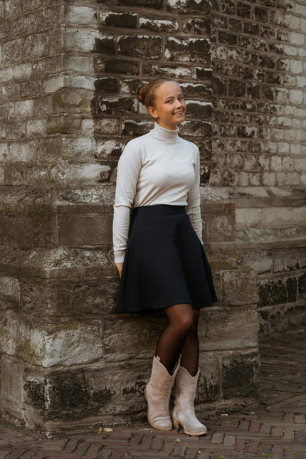 Donkerblauw klokkend bouclé rokje