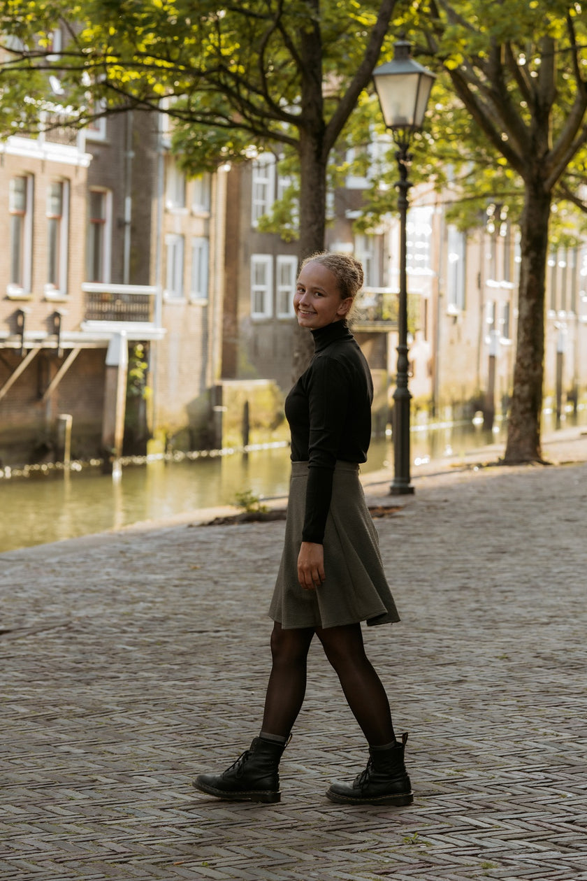 Groen klokkend bouclé rokje