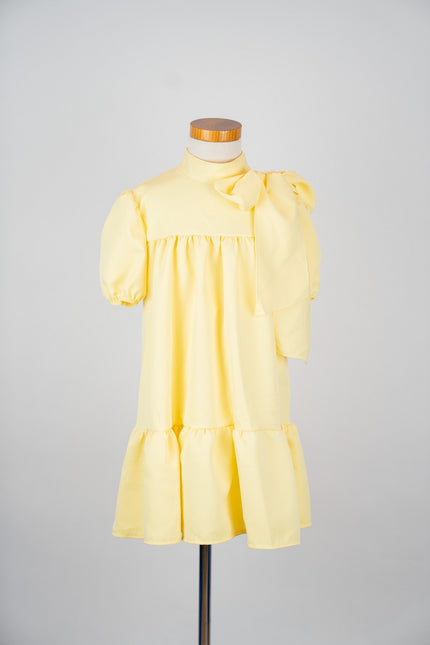 Gele jurk met strik, korte mouw