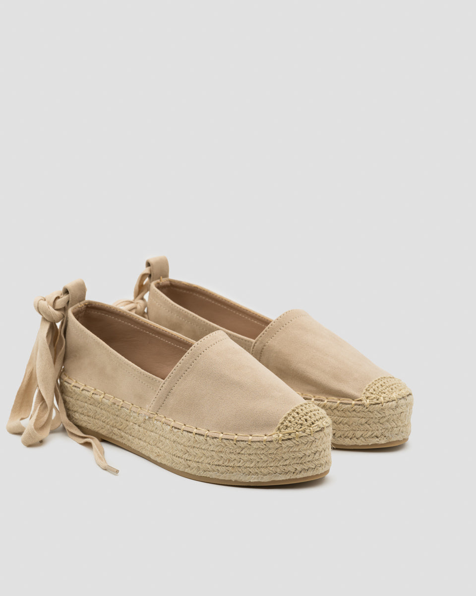 Zandkleurige espadrilles met strikceintuur