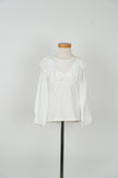 Offwhite shirt met broderie mouwtjes