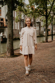 Zandkleur jurk met strik, lange mouw