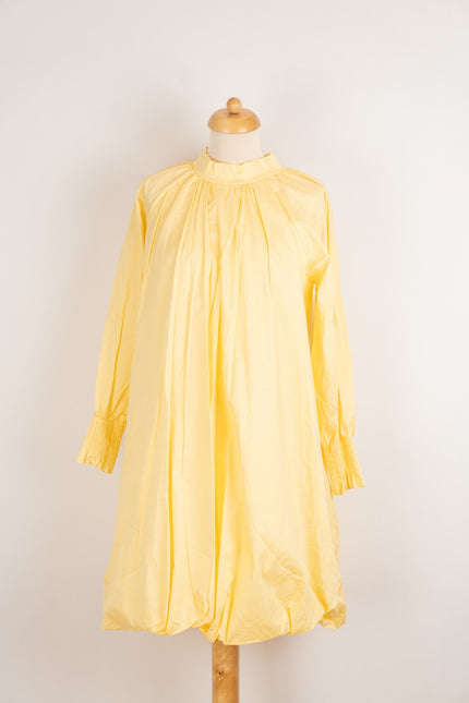 Zachtgele ballonjurk