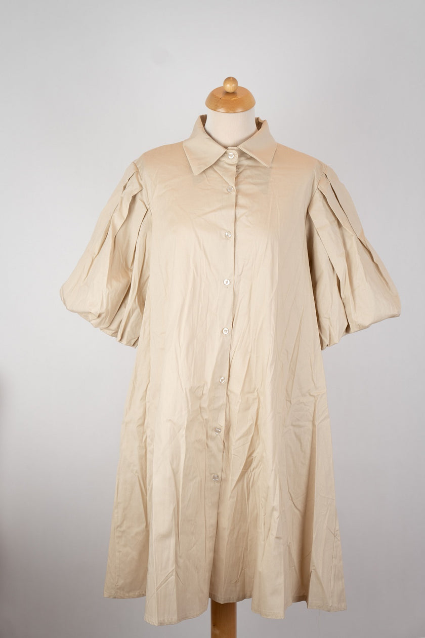 Beige jurk met ballonmouwen