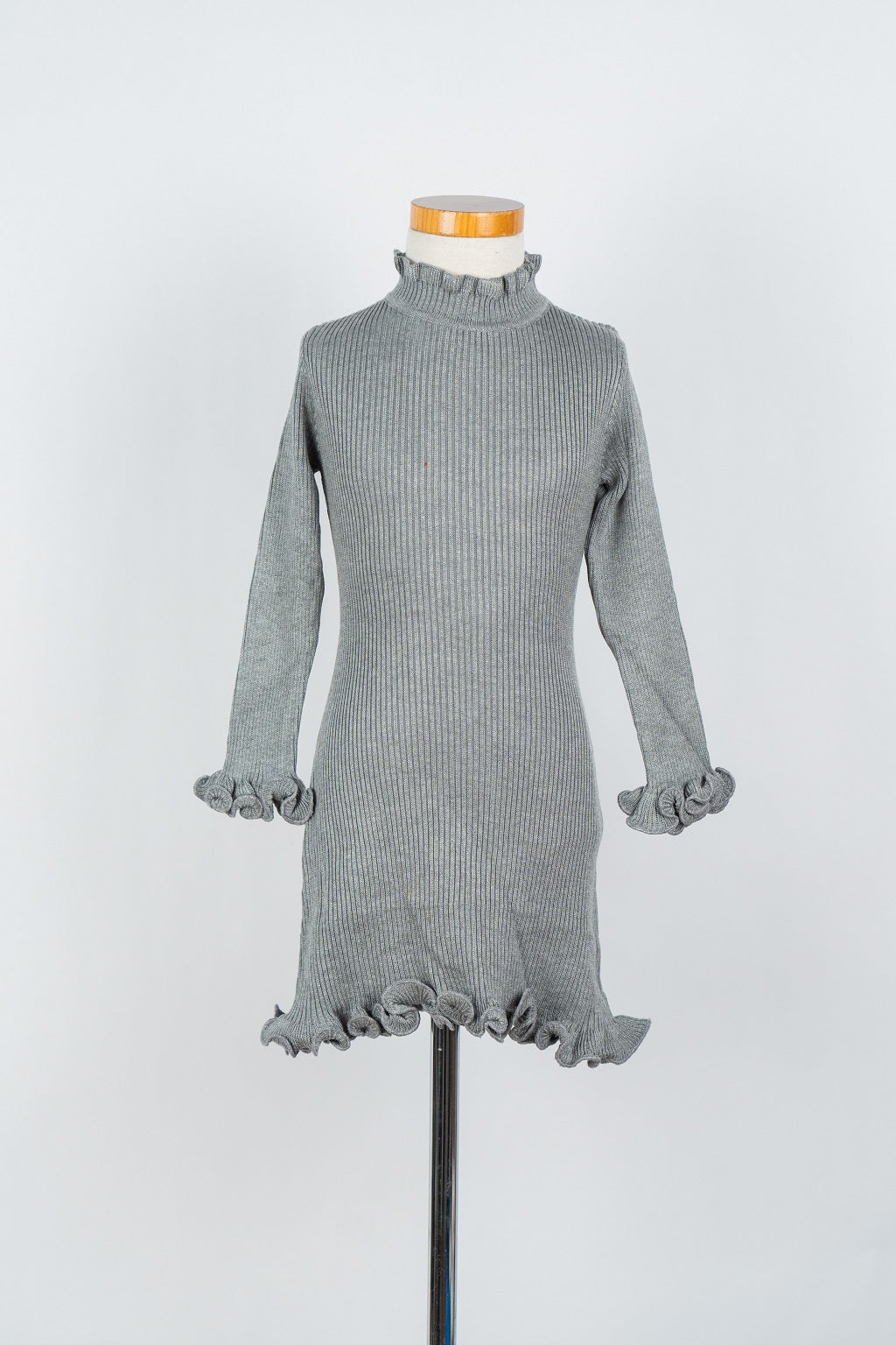 Grijs gebreid jurkje