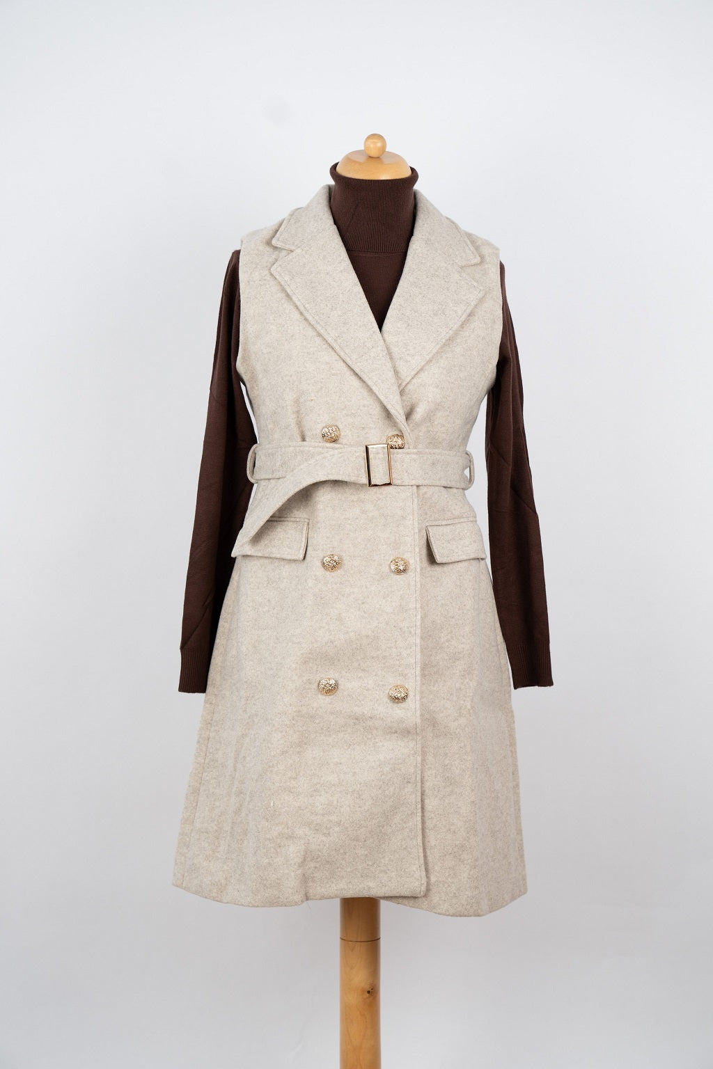 Zandkleur mouwloze blazerdress