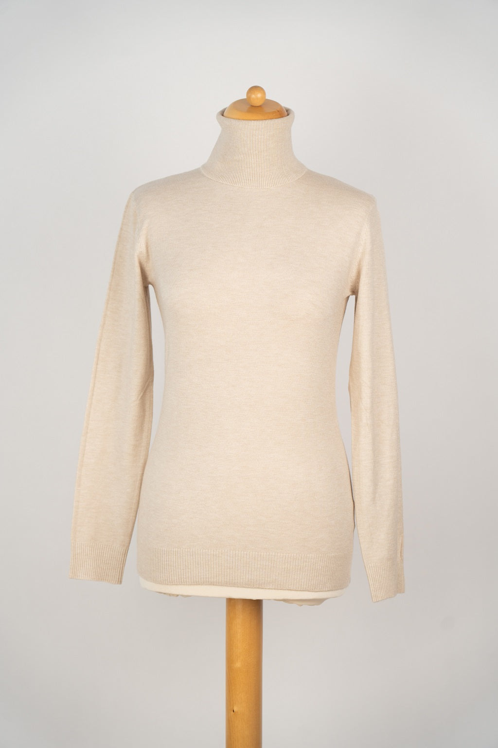 Beige basic col