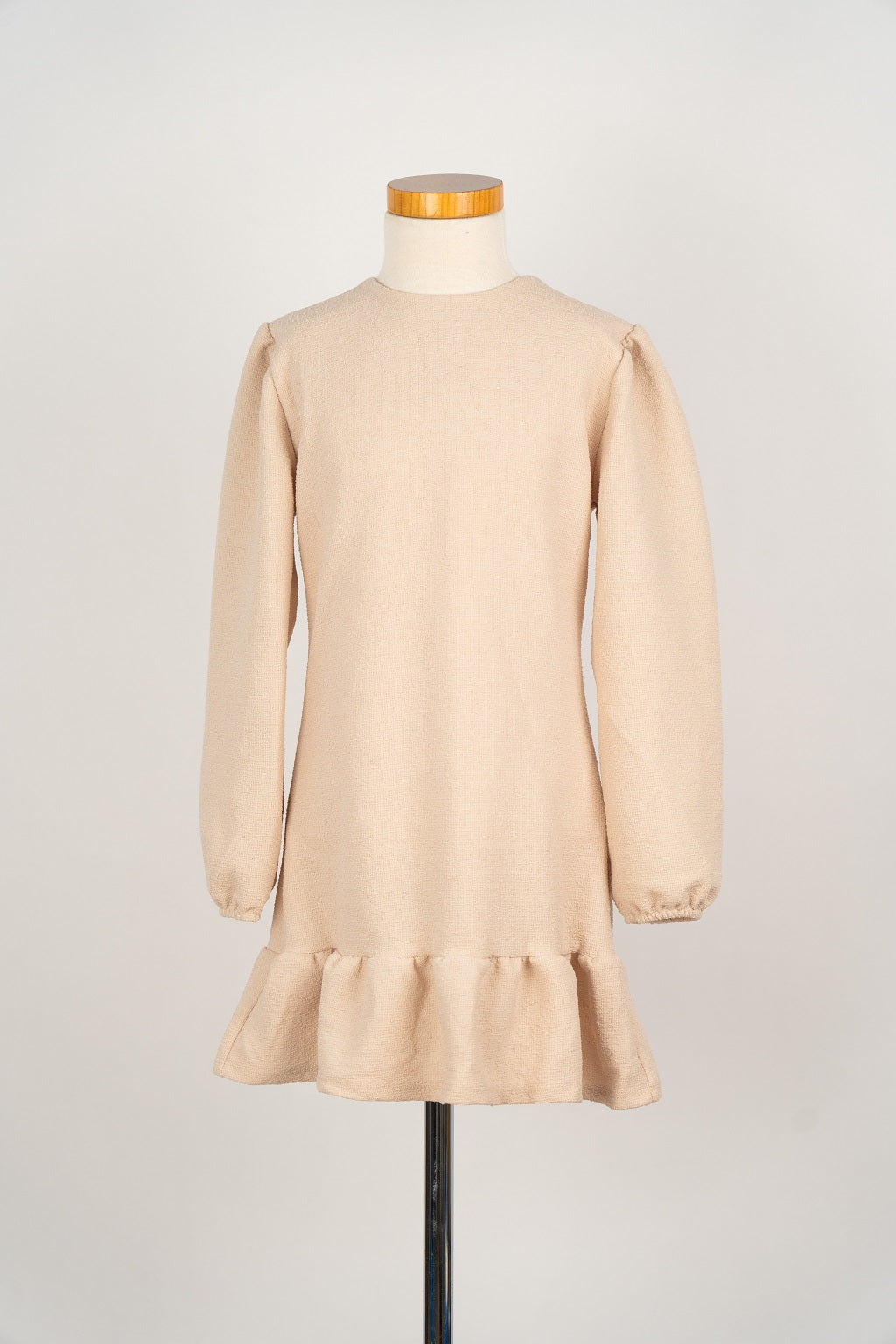 Beige bouclé jurkje