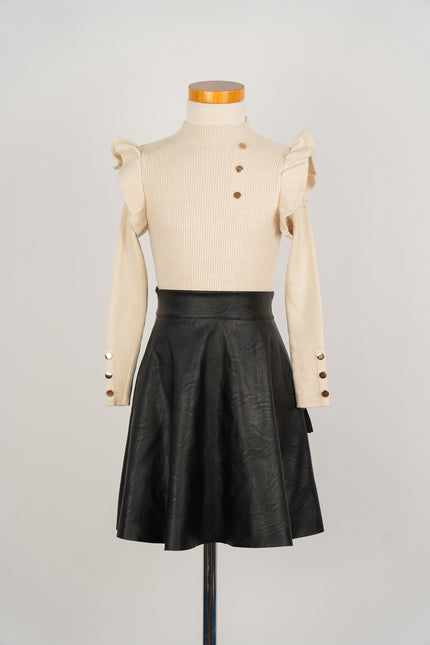 Zwart klokkend lederlook rokje