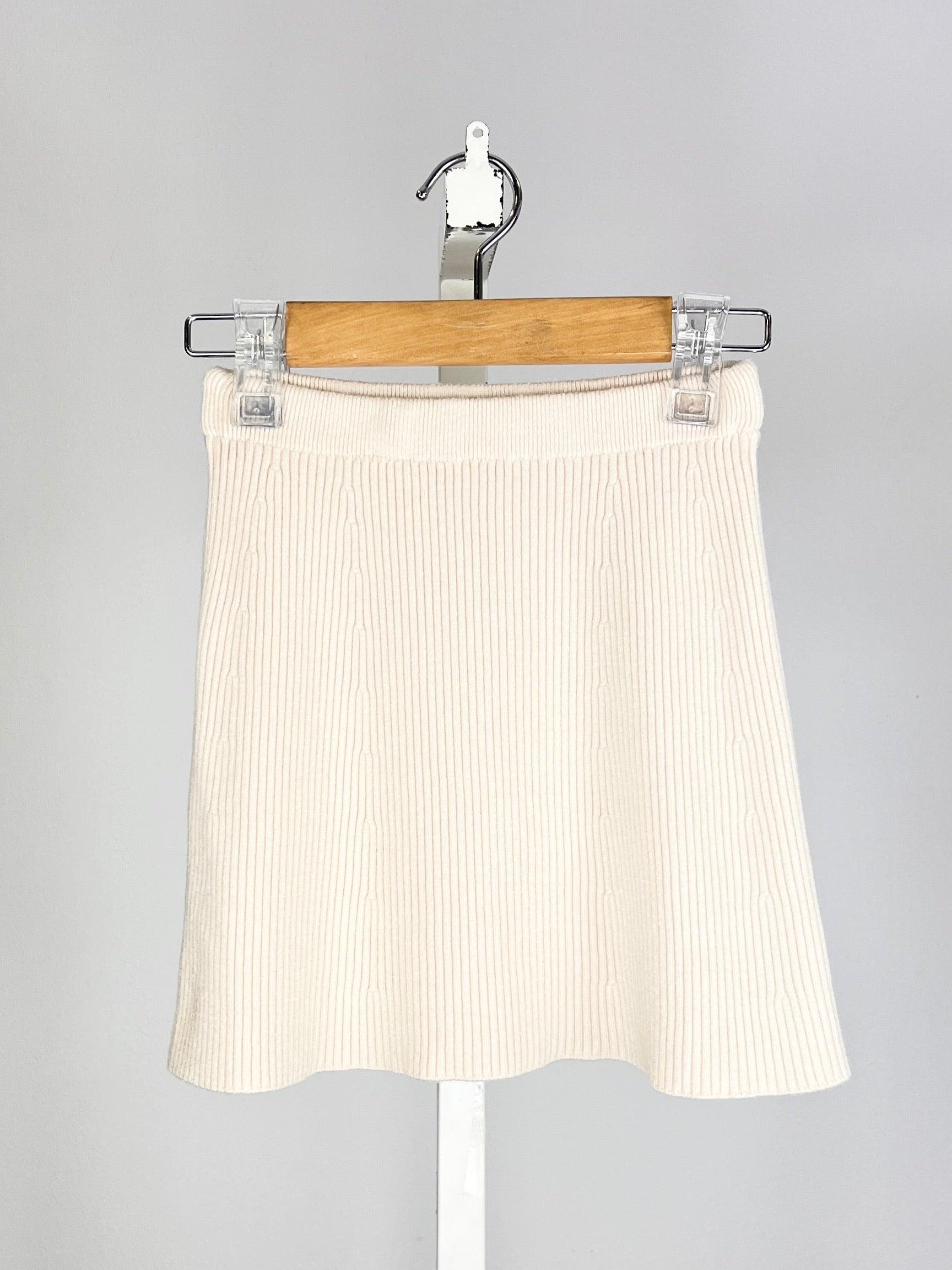 Zandkleur gebreid rokje