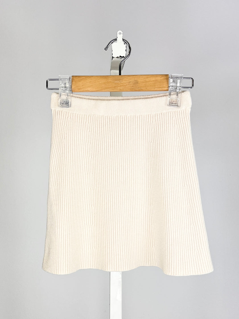 Zandkleur gebreid rokje