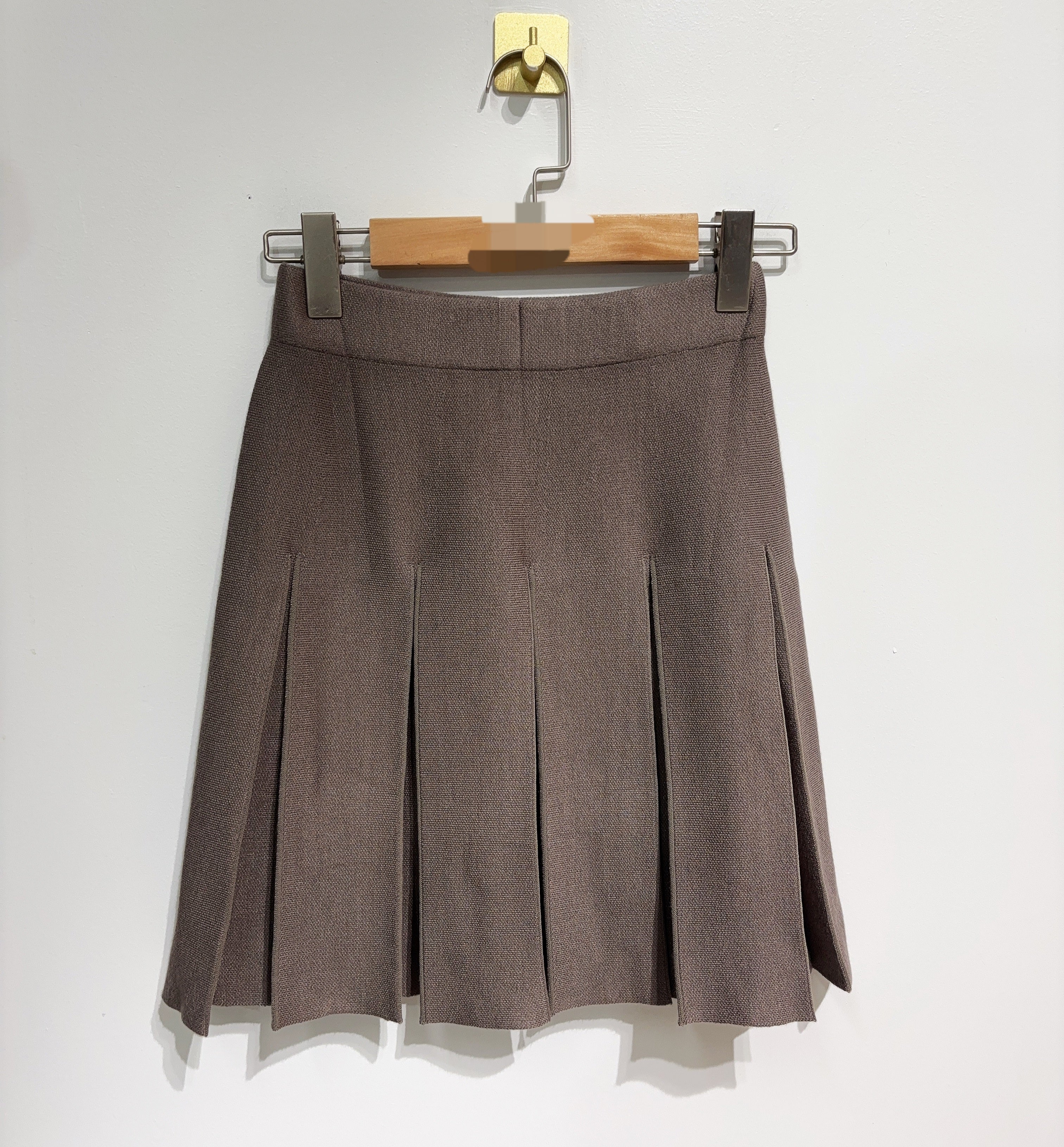 Bruin gebreid plooirokje