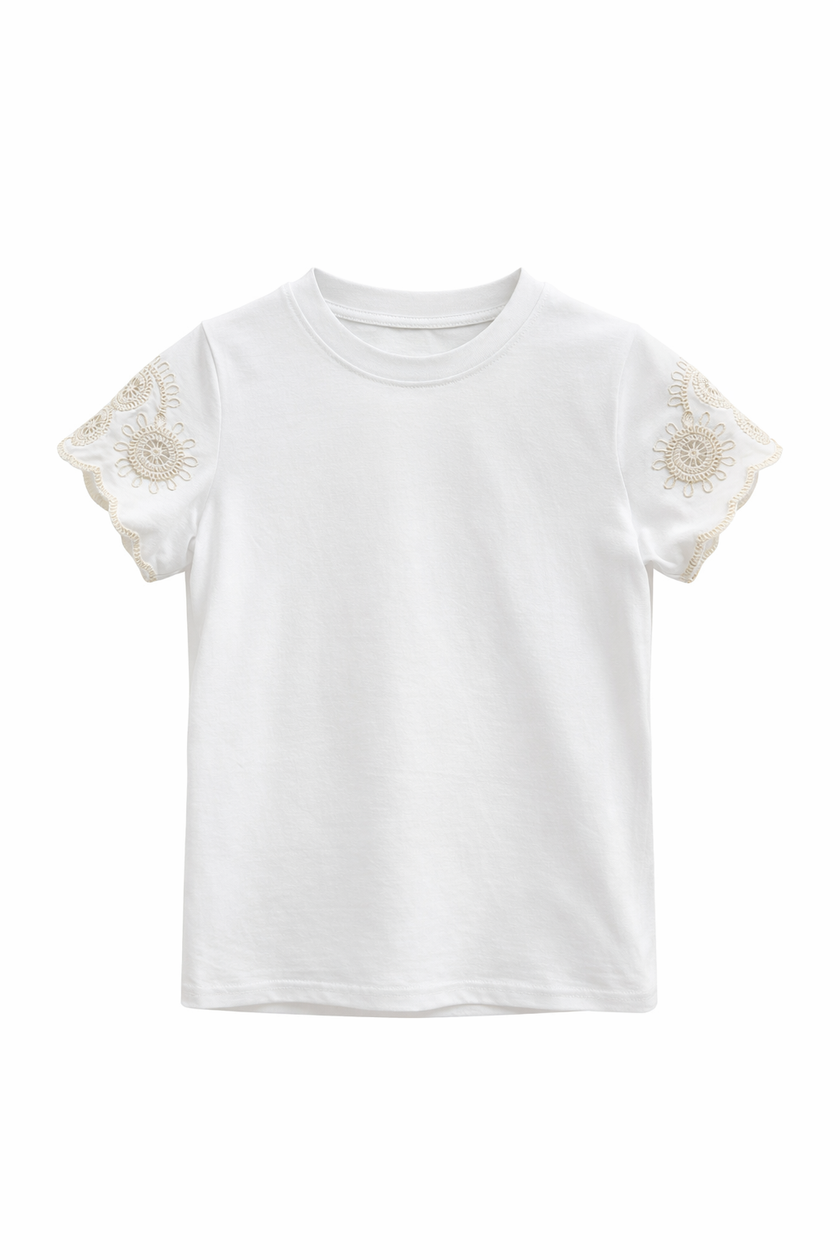 Wit shirtje met beige details