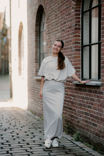 Zandkleur set van rok en top