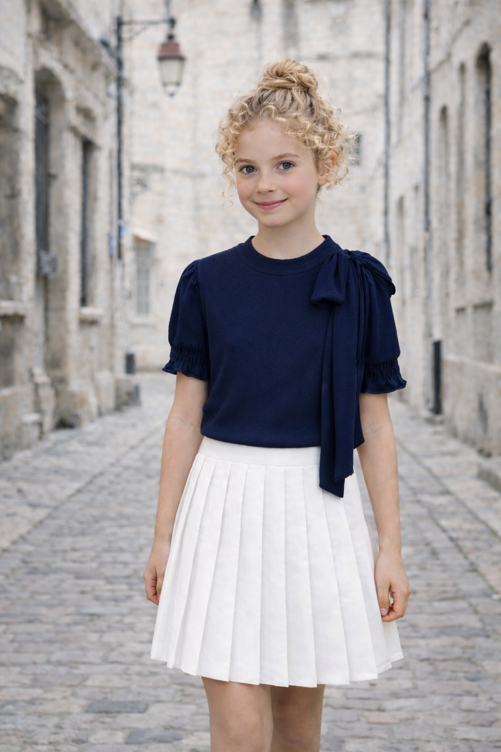 Donkerblauw shirt met royale strik