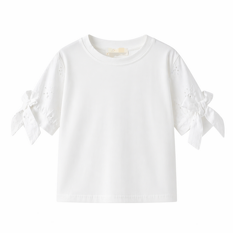 Wit shirtje met broderie mouwtjes