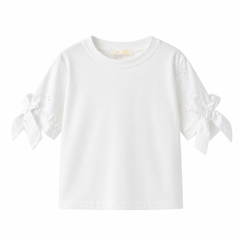 Wit shirtje met broderie mouwtjes