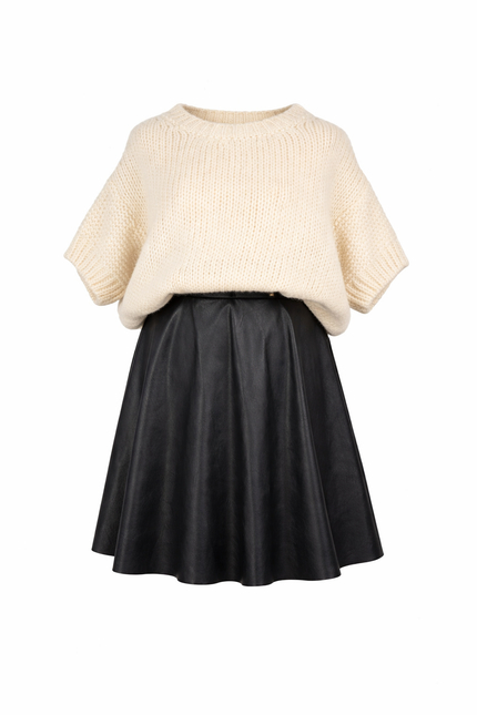 Zwarte klokkende lederlook rok